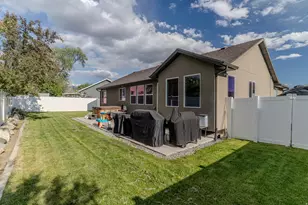 325 W 160 N, Clearfield, UT 84015 - Photo 33
