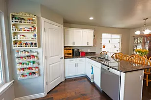 4370 N Angies Alley, Eagle Mountain, UT 84005 - Photo 7
