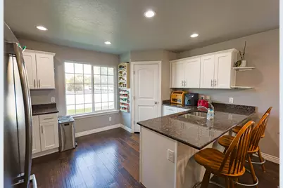 4370 N Angies Aly, Eagle Mountain, UT 84005 - Photo 5