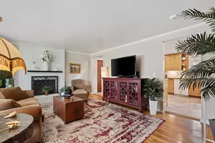 7431 S 2040 E, Cottonwood Heights, UT 84121 - Photo 11