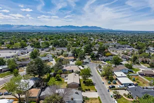 7431 S 2040 E, Cottonwood Heights, UT 84121 - Photo 51