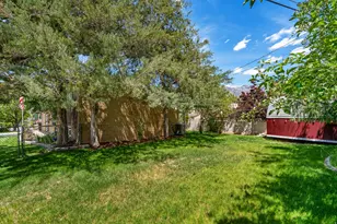 7431 S 2040 E, Cottonwood Heights, UT 84121 - Photo 43