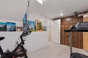 7431 S 2040 E, Cottonwood Heights, UT 84121 - Photo 35