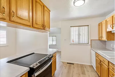 1324 N Victoria Way, Salt Lake City, UT 84116 - Photo 11