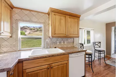 1862 W Pleasant Dr, Pleasant View, UT 84414 - Photo 7