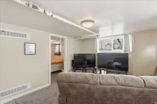 348 E 200 N, Logan, UT 84321 - Photo 41
