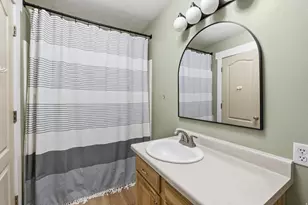220 W 300 N, Hyde Park, UT 84318 - Photo 23