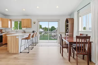 220 W 300 N, Hyde Park, UT 84318 - Photo 7