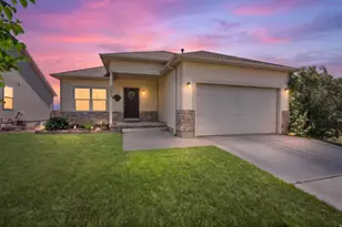 7092 N Cherokee St, Eagle Mountain, UT 84005 - Photo 39