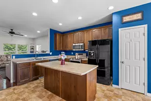 7092 N Cherokee St, Eagle Mountain, UT 84005 - Photo 7