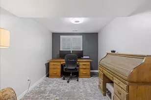 9135 S Morningview Dr E, Sandy, UT 84094 - Photo 27