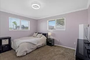 9135 S Morningview Dr E, Sandy, UT 84094 - Photo 23