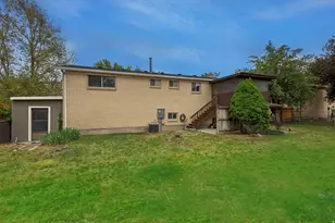 1722 E Kimsbrough Rd S, Sandy, UT 84092 - Photo 27