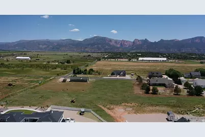 646 S 800 E, New Harmony, UT 84757 - Photo 5