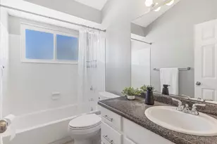 558 E Cherry Plum Ct, Sandy, UT 84070 - Photo 17