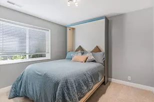 558 E Cherry Plum Ct, Sandy, UT 84070 - Photo 19