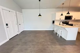 13536 S Poole Dr W, Riverton, UT 84096 - Photo 5