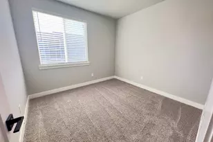 13536 S Poole Dr W, Riverton, UT 84096 - Photo 17