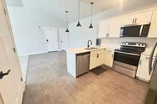 13536 S Poole Dr W, Riverton, UT 84096 - Photo 9