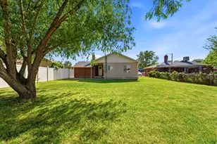 1131 S Redwood Dr W, Salt Lake City, UT 84104 - Photo 23