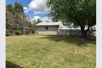 1131 S Redwood Dr W, Salt Lake City, UT 84104 - Photo 15