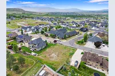 197 W Olympic Ln, Elk Ridge, UT 84651 - Photo 5