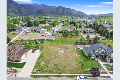197 W Olympic Ln, Elk Ridge, UT 84651 - Photo 9