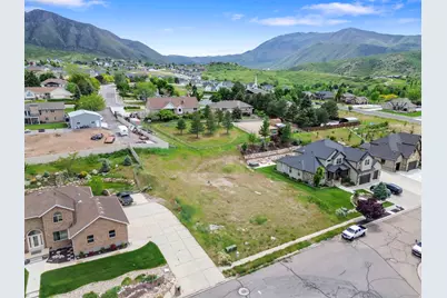 197 W Olympic Ln, Elk Ridge, UT 84651 - Photo 11