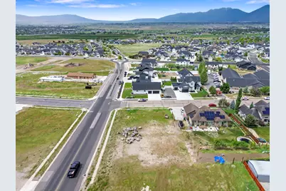 269 W Olympic Ln, Elk Ridge, UT 84651 - Photo 11