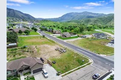 269 W Olympic Ln, Elk Ridge, UT 84651 - Photo 7