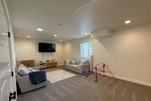 2060 W 850 S, Layton, UT 84041 - Photo 19