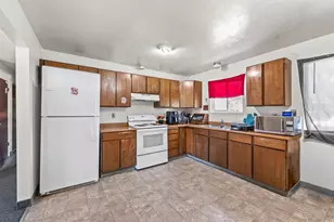 2402 W 710 N, Provo, UT 84601 - Photo 3