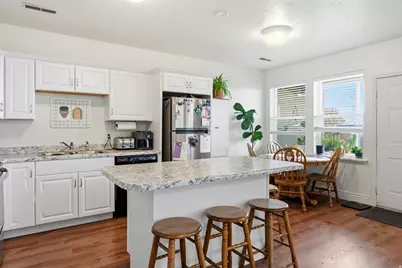 4205 W Oak N, Cedar Hills, UT 84062 - Photo 27