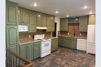 2313 S 150 E, Bountiful, UT 84010 - Photo 9