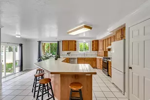 476 E 10425 S, Sandy, UT 84070 - Photo 9