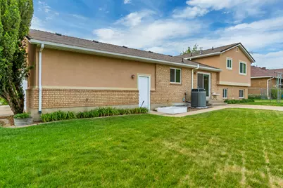 570 S 150 W, Centerville, UT 84014 - Photo 33