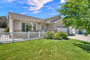 429 W 2125 N, Harrisville, UT 84414 - Photo 3