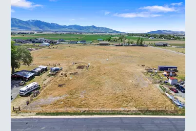 379 W Church Rd, Erda, UT 84074 - Photo 3