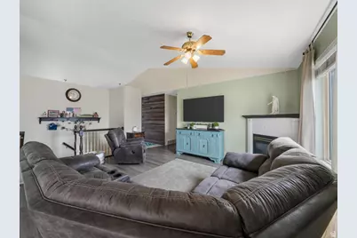 4627 W Aire Dr, West Jordan, UT 84088 - Photo 23