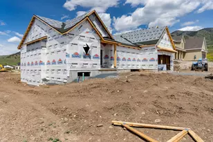 1139 E Center St, Hyde Park, UT 84318 - Photo 3