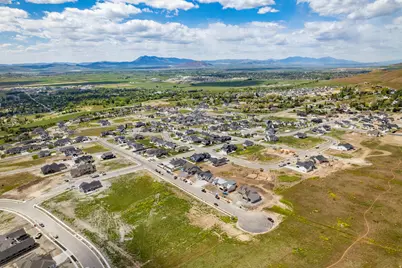 1139 E Center St, Hyde Park, UT 84318 - Photo 39