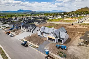 1139 E Center St, Hyde Park, UT 84318 - Photo 17