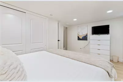 373 E 800 S, Salt Lake City, UT 84111 - Photo 31
