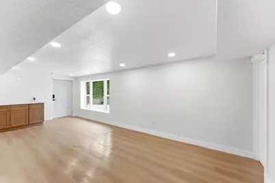 4215 S Holladay Blvd, Holladay, UT 84124 - Photo 31