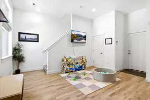 10 W Beebe Ln S, Murray, UT 84107 - Photo 3