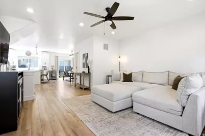 10 W Beebe Ln S, Murray, UT 84107 - Photo 7