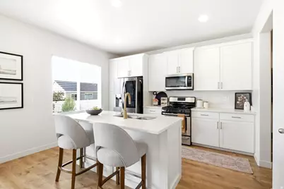 352 E 570 S #26, Lehi, UT 84043 - Photo 5