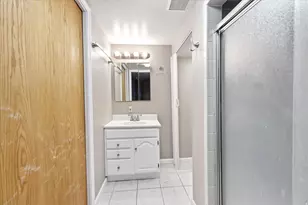 2215 S Broadmoor, Salt Lake City, UT 84109 - Photo 17