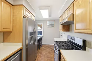 2215 S Broadmoor, Salt Lake City, UT 84109 - Photo 9