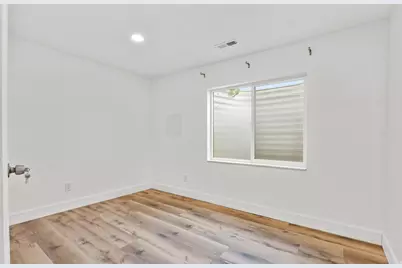 513 E Mt Dutton Way, Eagle Mountain, UT 84005 - Photo 33